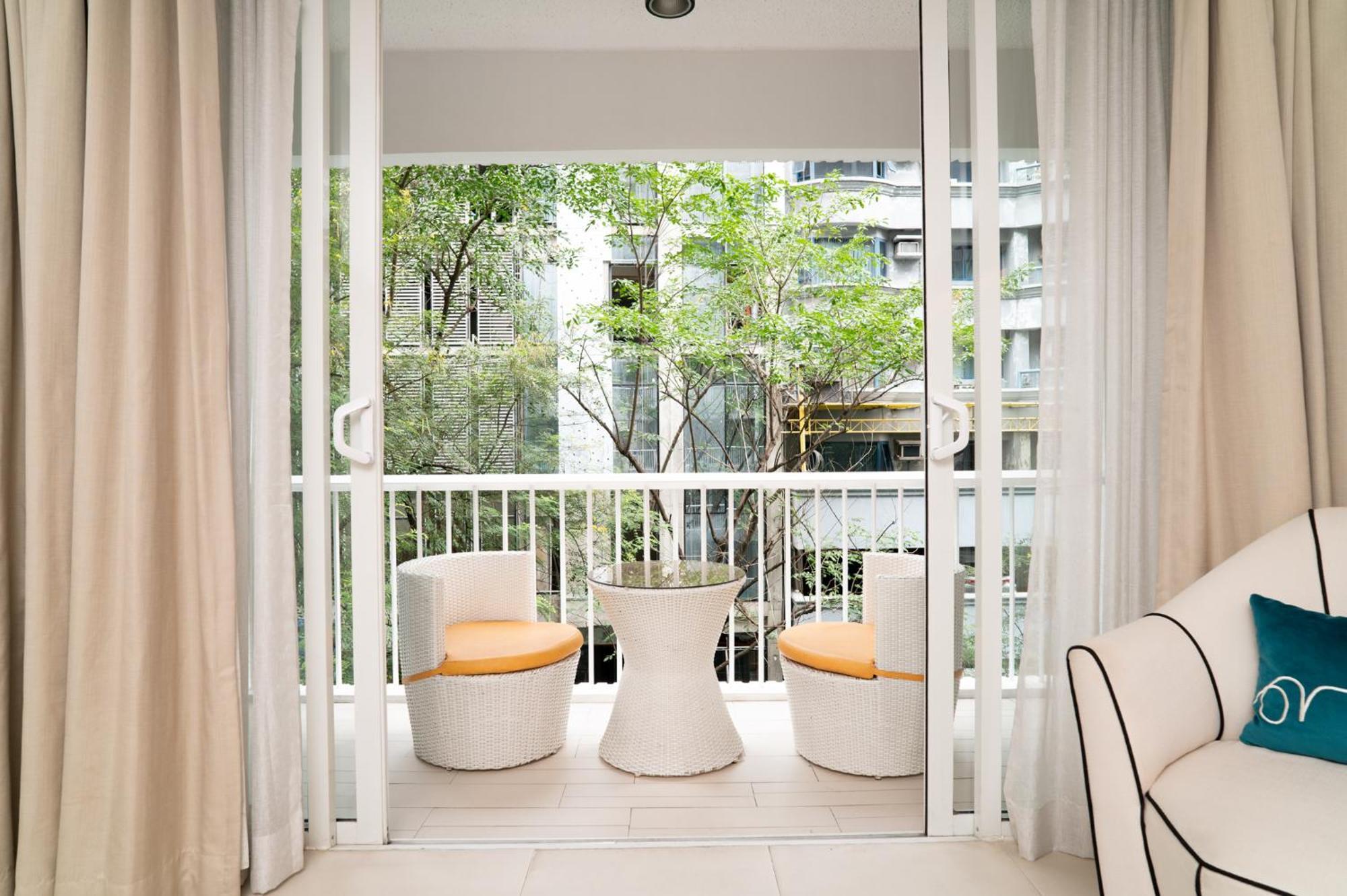 Barcelona Suite (No Bathtub)
